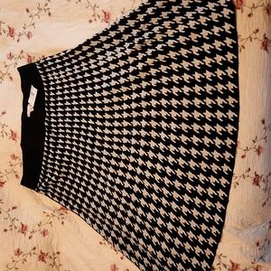 Est. 1946 Black and White Skirt